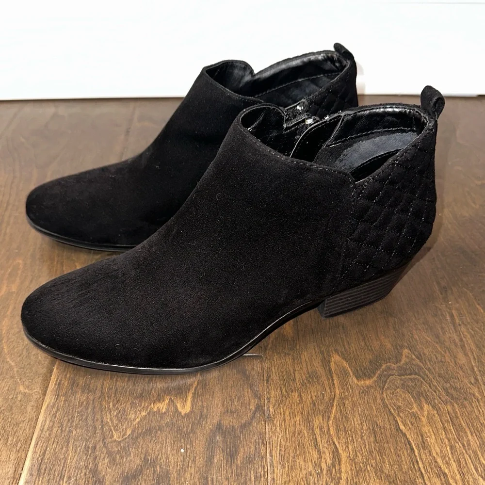 Style & Co Wessley Black Faux Suede Ankle Boot Low Stacked Heel Women’s Size 8